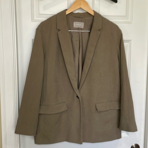 Everlane Jackets & Blazers - Everlane Boyfriend Oversized Women’s Blazer Jacket Size 12 One Button Front Sand
